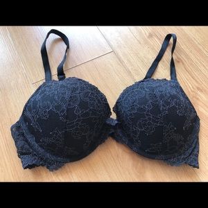 Victoria’s secret bra 38B